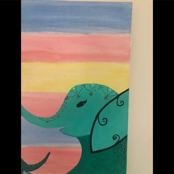 Hand painted canvas of elephants 🐘 - Picture 5 of 8